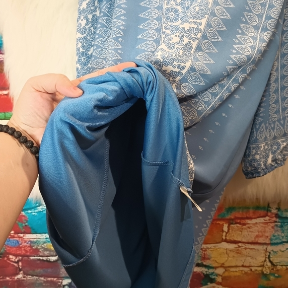 Luxology Blue and White Cold Shoulder Long Sleeve Lined Dress Size 8 - Picture 14 of 14